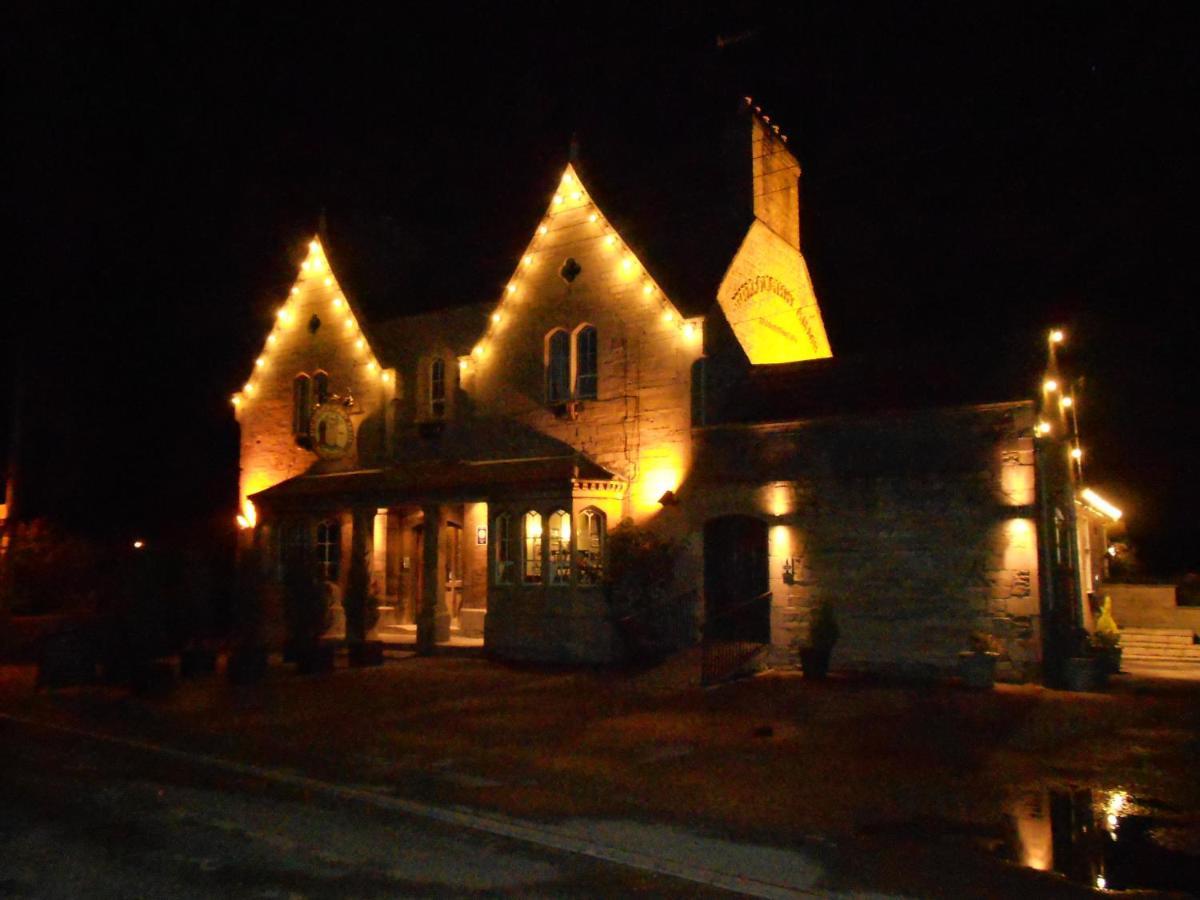 Willoughby Arms Hotel Little Bytham Exterior foto