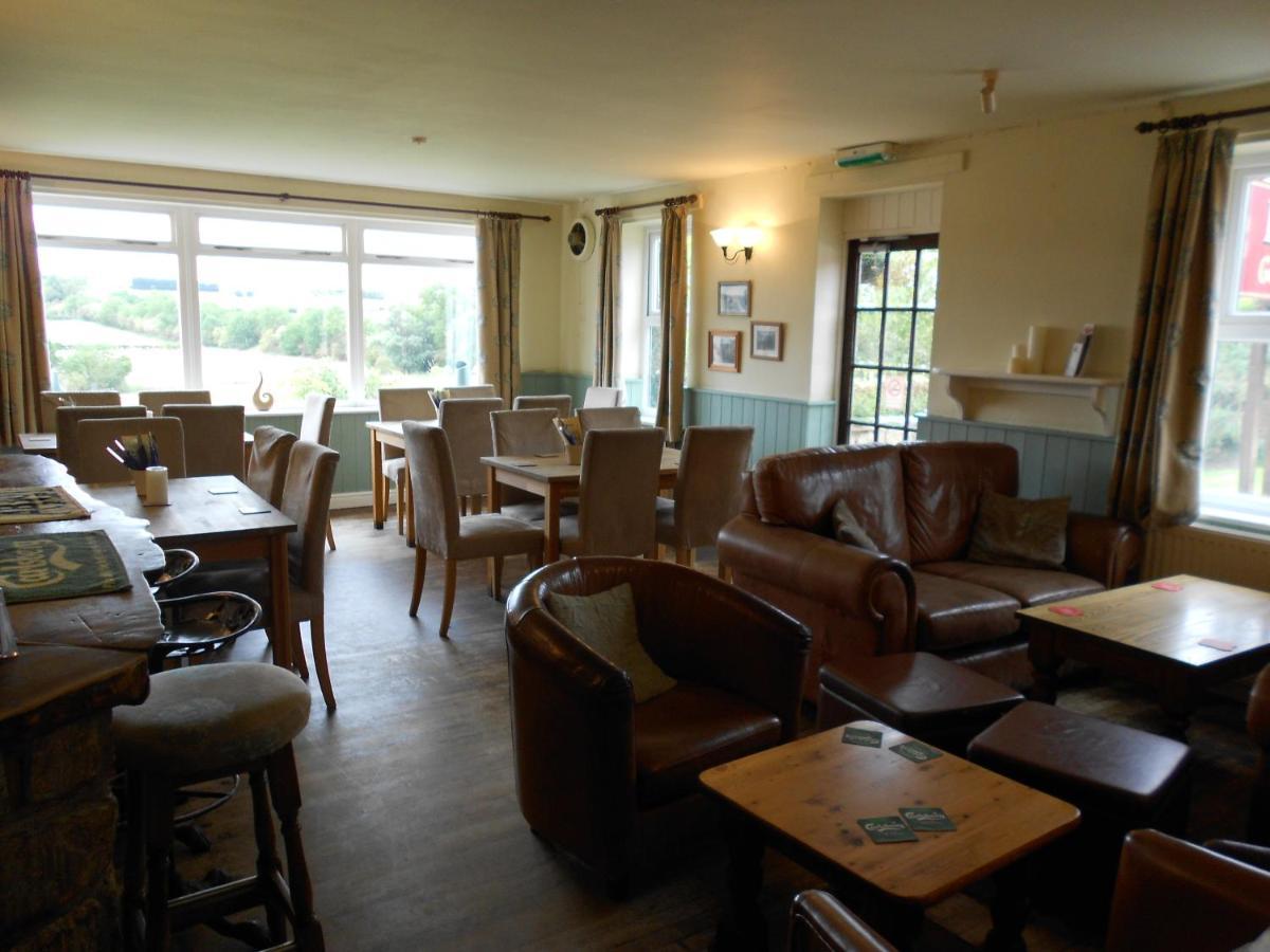 Willoughby Arms Hotel Little Bytham Exterior foto
