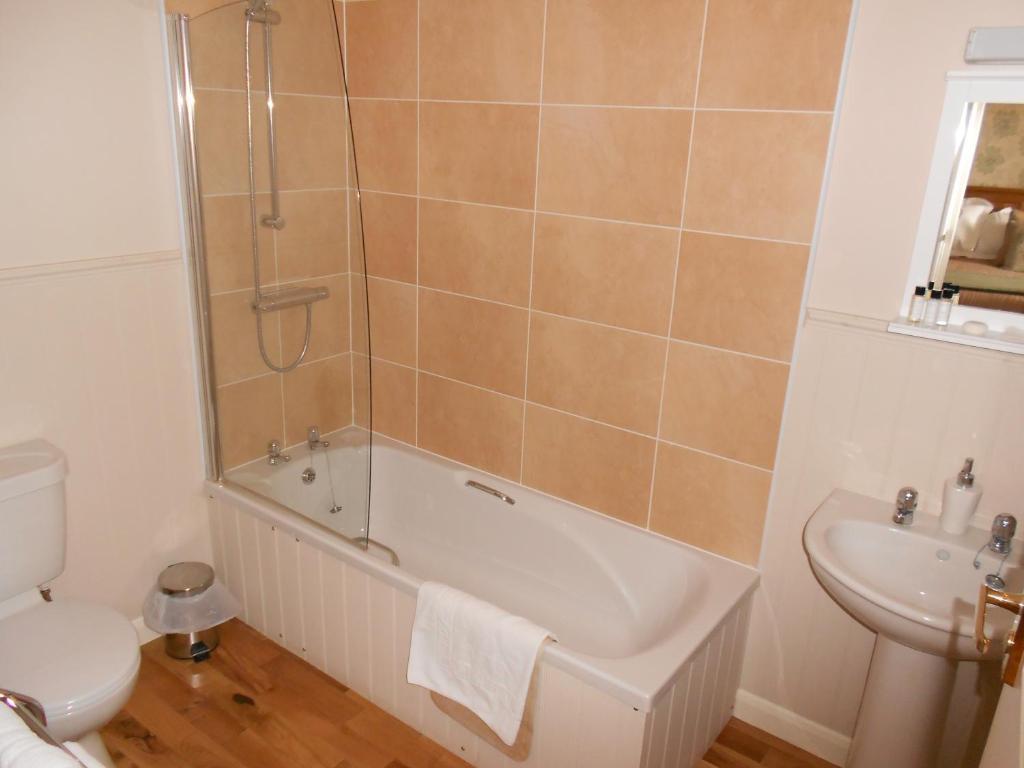 Willoughby Arms Hotel Little Bytham Habitación foto